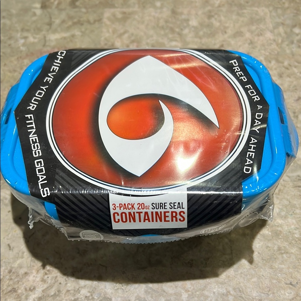 Six Pack Fitness 3 pack 20 oz sure seal containers